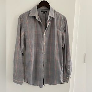 Banana Republic Men’s button-down shirt, Size M
